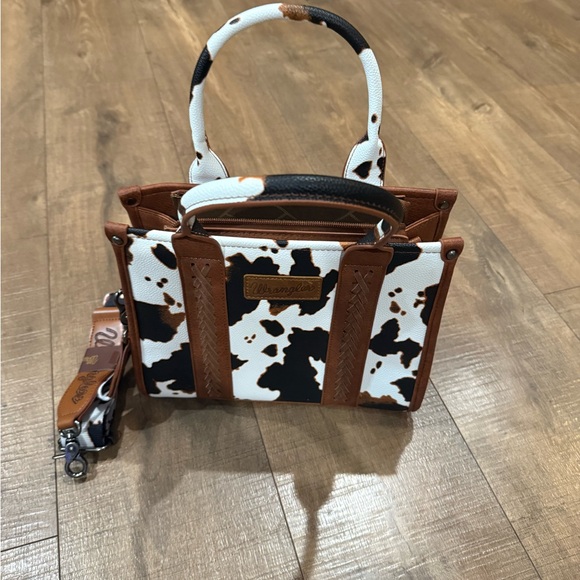 Wrangler Women's Cow Print Satchel - Black and White - Picture 4 of 5